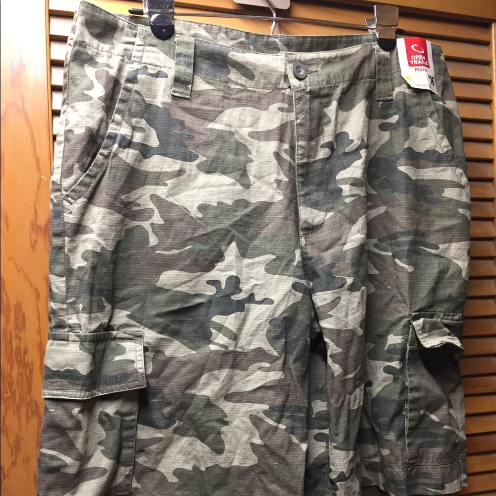New Camo Shorts Size 36 (Men’s)
